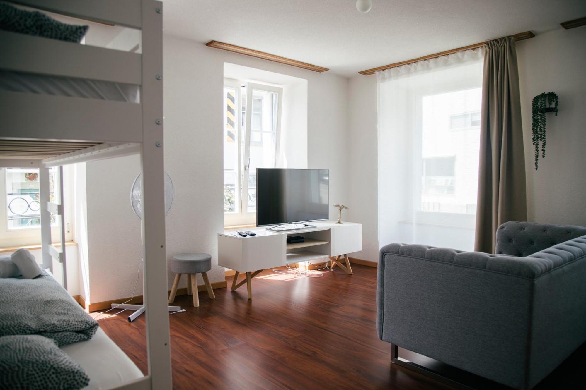 Nimbuzzz Apartments Unterseen Экстерьер фото