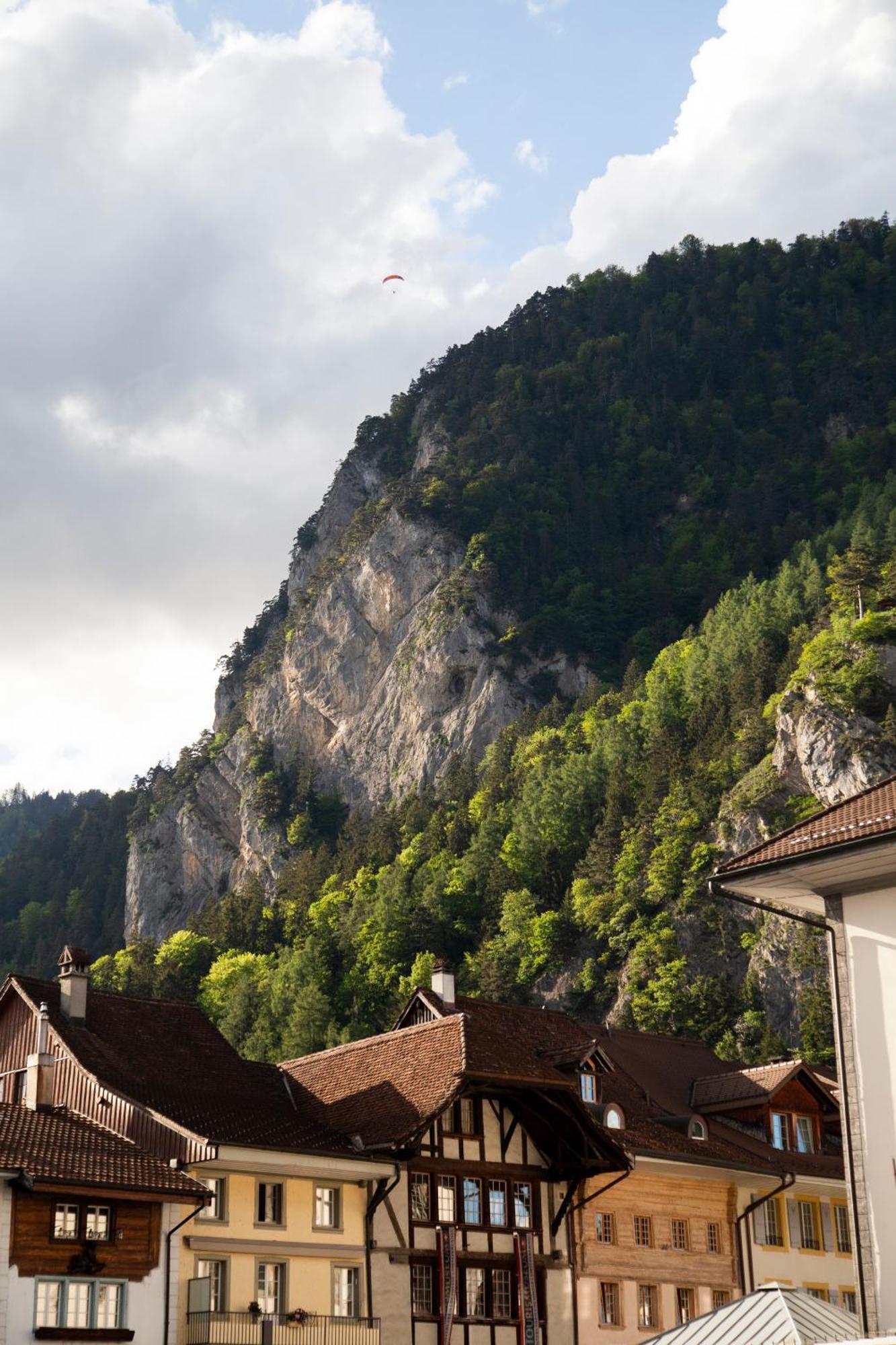 Nimbuzzz Apartments Unterseen Экстерьер фото