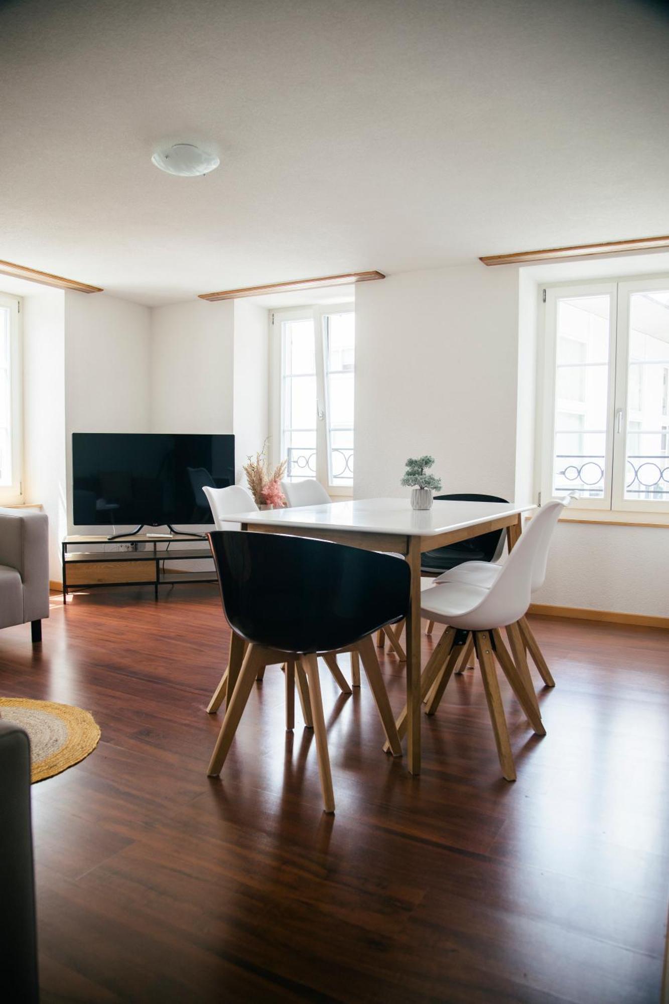 Nimbuzzz Apartments Unterseen Экстерьер фото